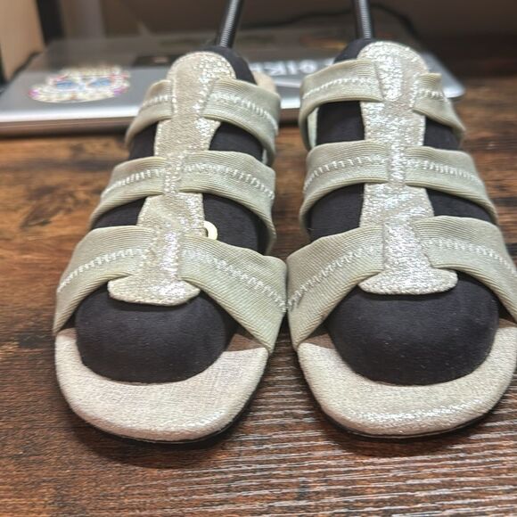 DONALD J PLINER Met Silver HAIA Mesh Elastic Open Toe Mules Sandals Size 8 - Picture 5 of 9